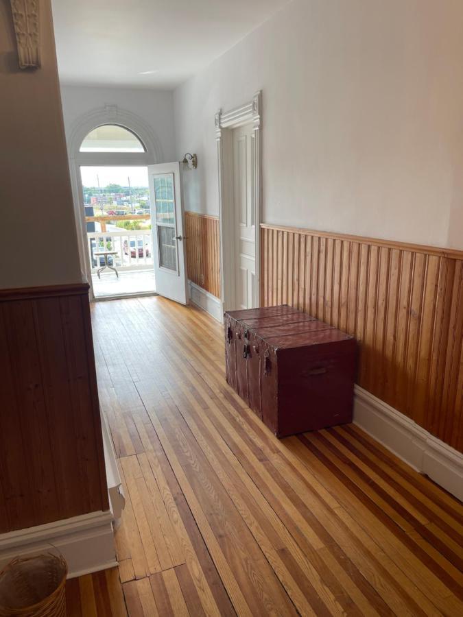 Auberge Et Bistro Namaste Lachute Екстериор снимка