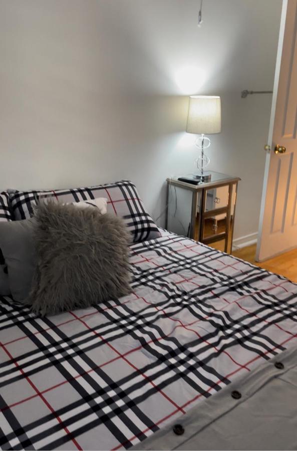Auberge Et Bistro Namaste Lachute Екстериор снимка
